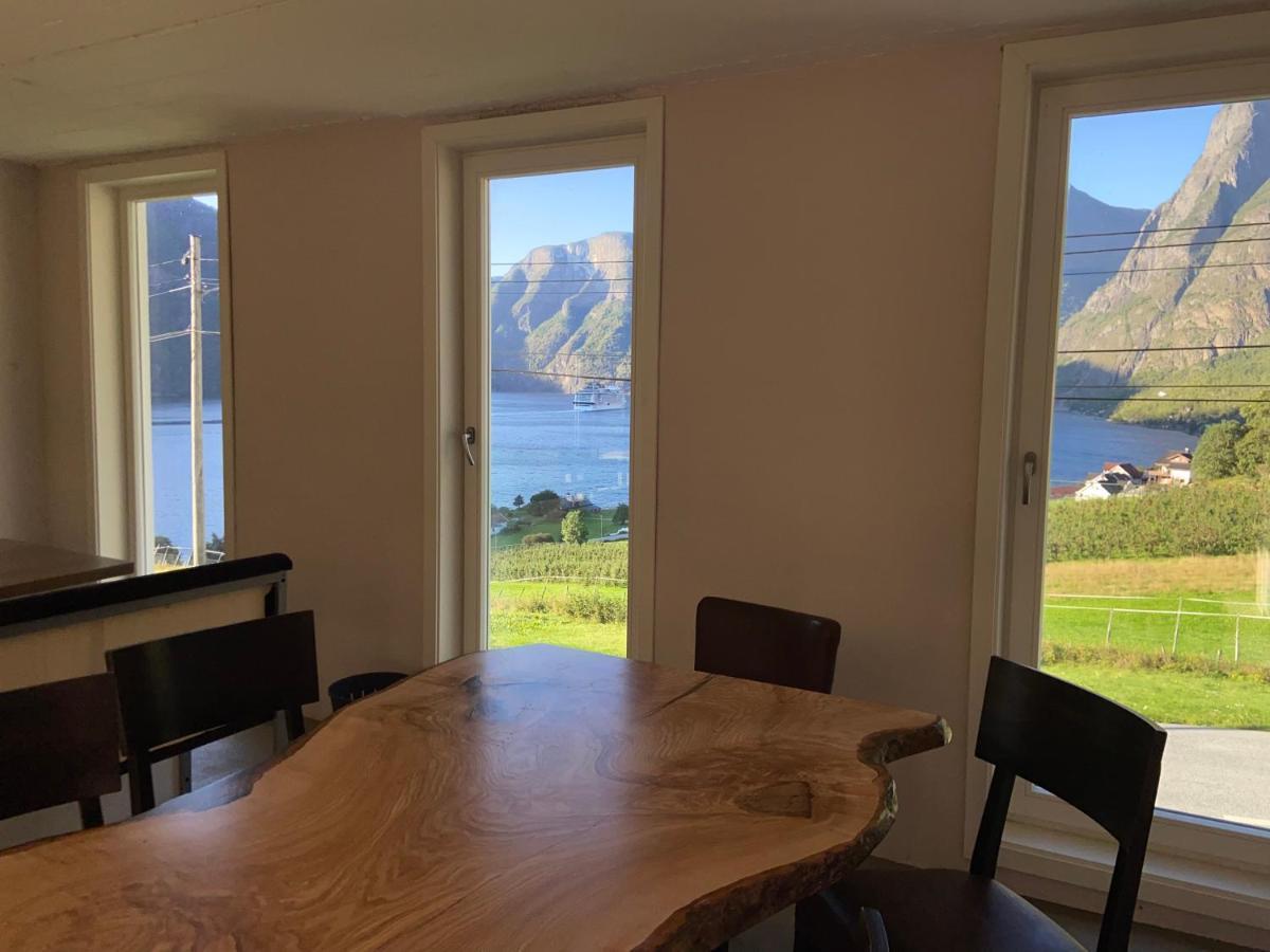 Winjum Hostel Stegastein Эурланн Экстерьер фото